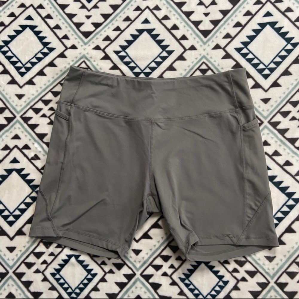 Avia Green Womens Workout Athletic Shorts XL